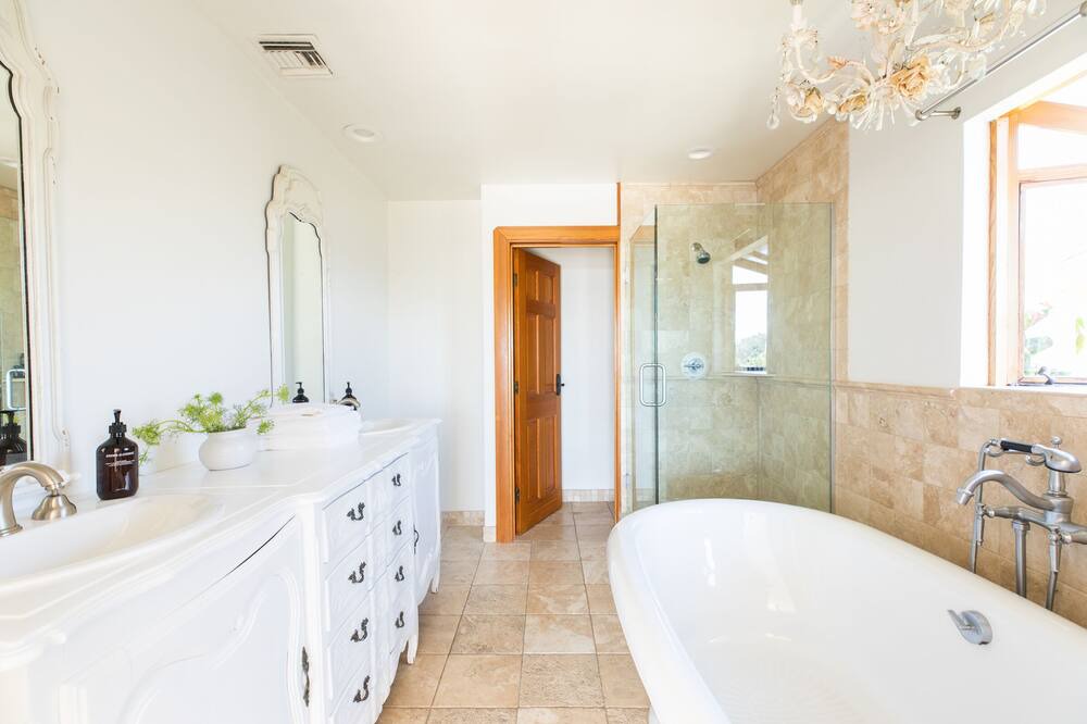 Photo of Bathroom in Western Malibu