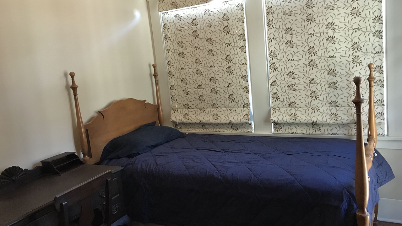 Photo of Bedroom in Pasadena