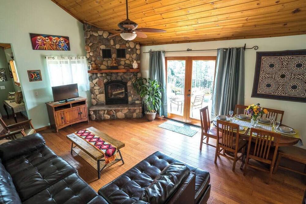 Photo of Bedroom in Cedar Ridge