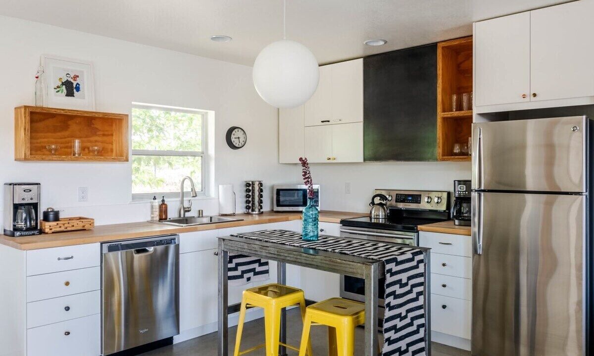 Photo of Kitchen in Joshua Tree Highlands
