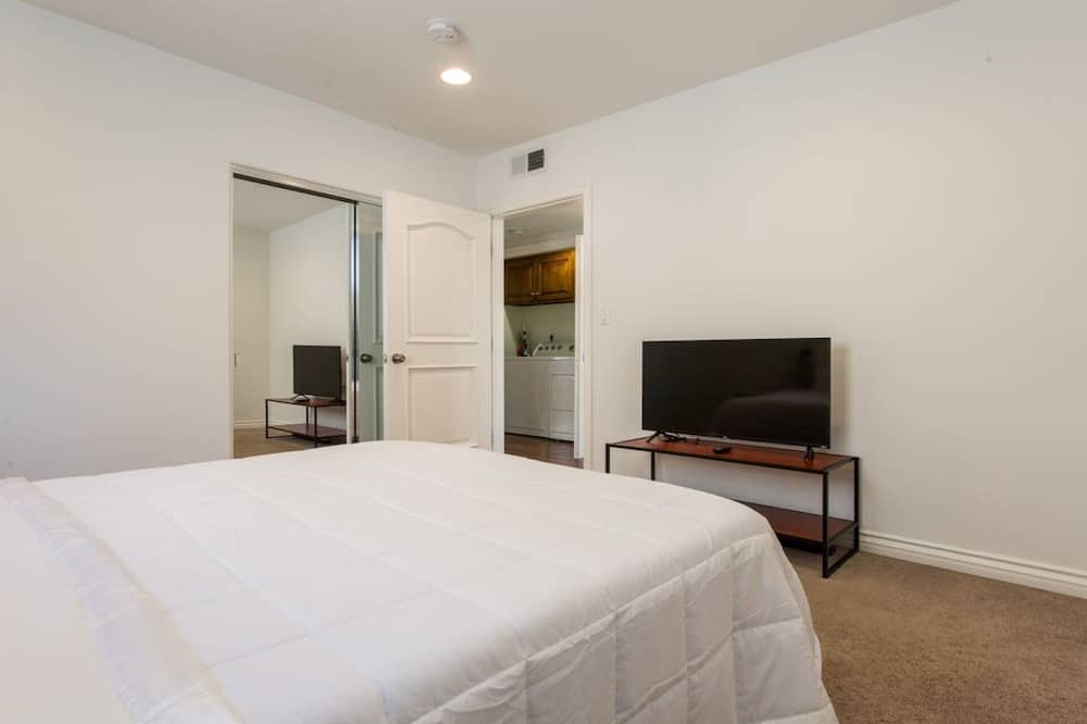 Photo of Bedroom in West Hollywood