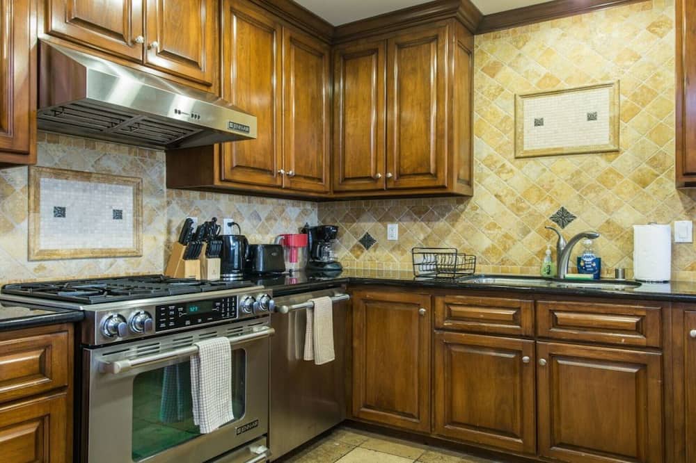 Photo of Kitchen in West Hollywood