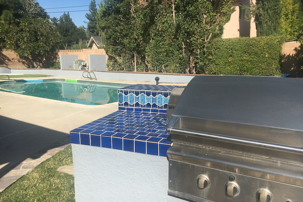 Photo of Outdoor in Canoga Park