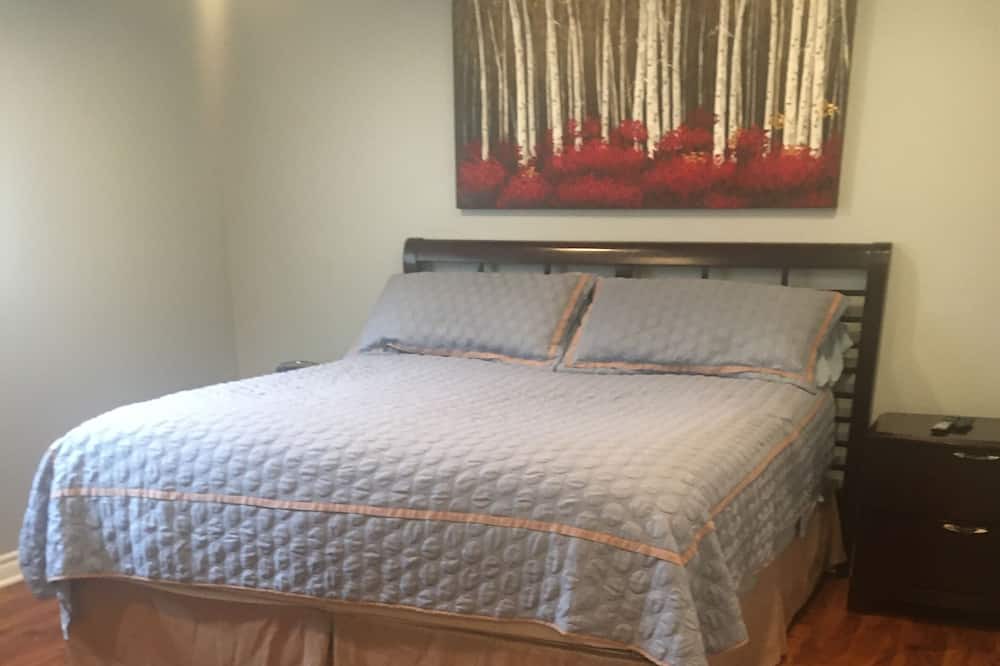 Photo of Bedroom in Canoga Park