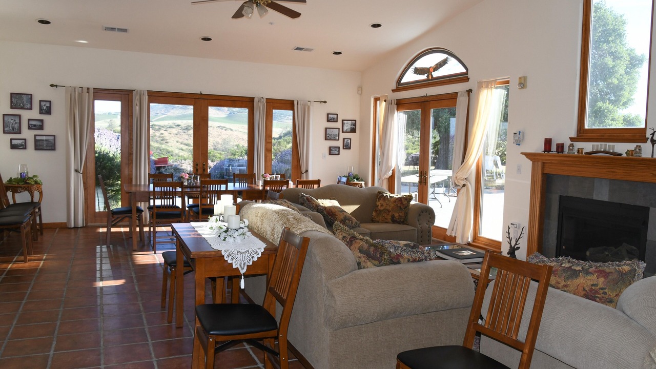Photo of Livingroom in Soledad