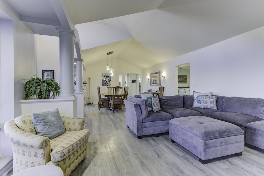 Photo of Livingroom in Gualala