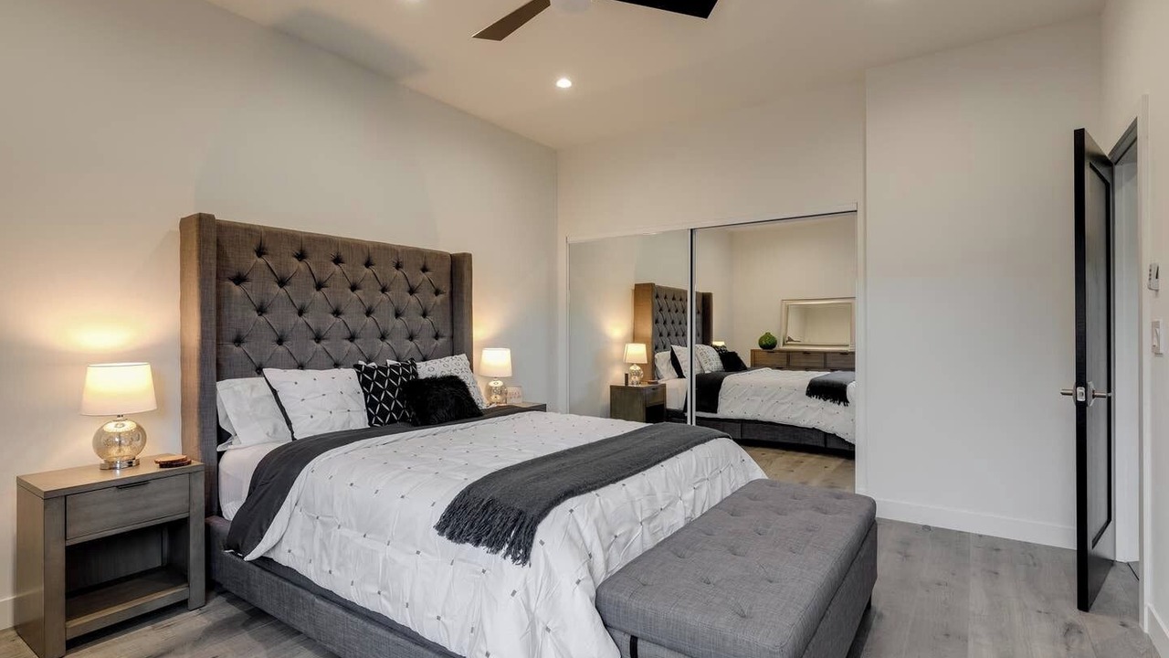 Photo of Bedroom in Northridge