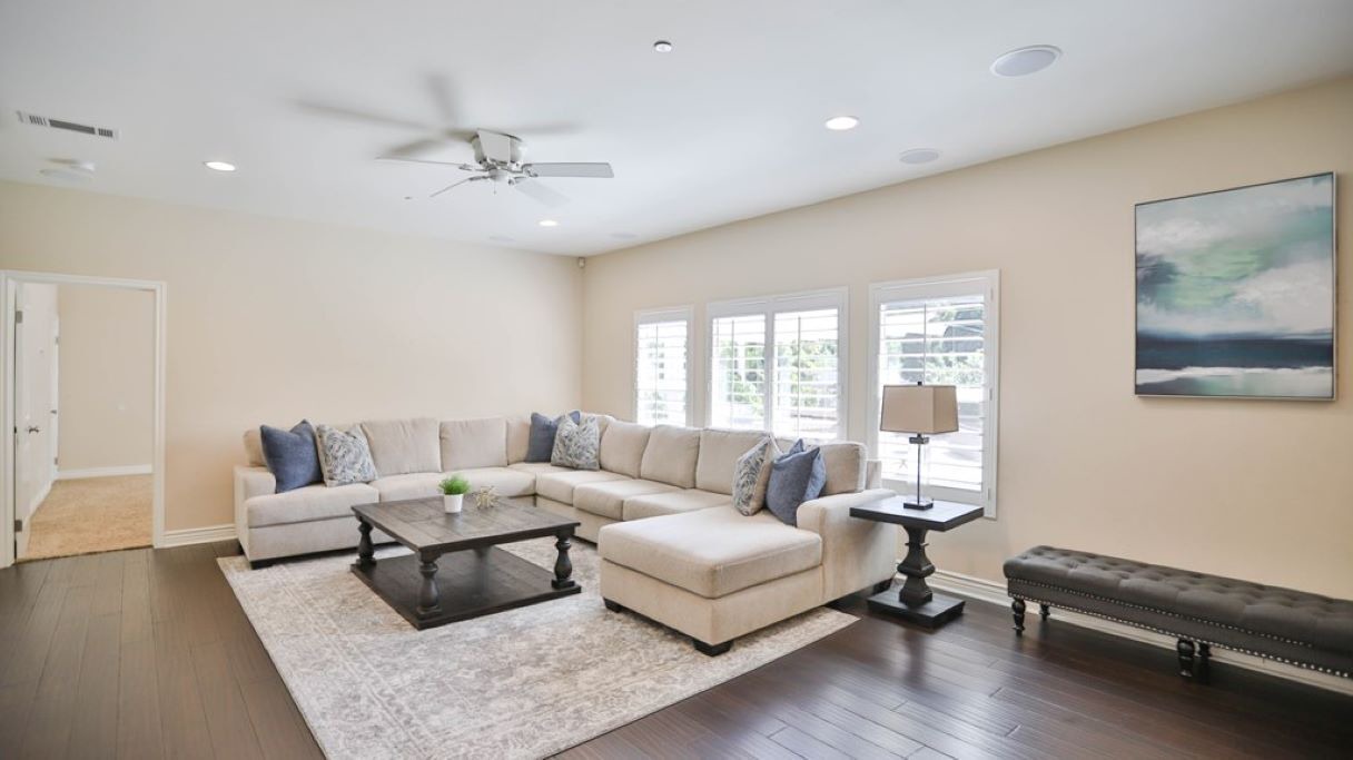 Photo of Livingroom in North Tustin