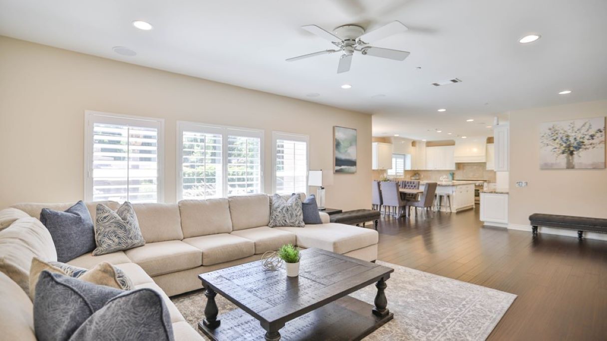 Photo of Livingroom in North Tustin