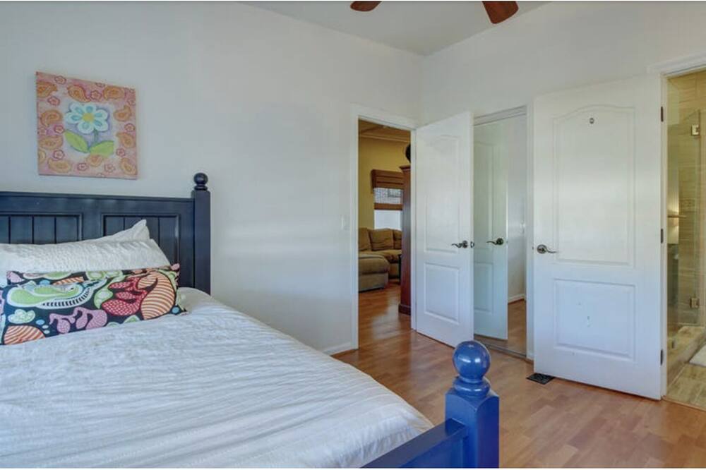 Photo of Bedroom in Sunset Beach