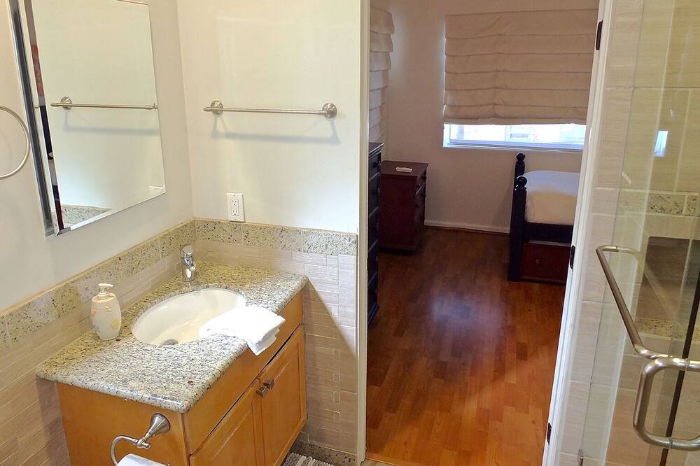 Photo of Bathroom in Sunset Beach