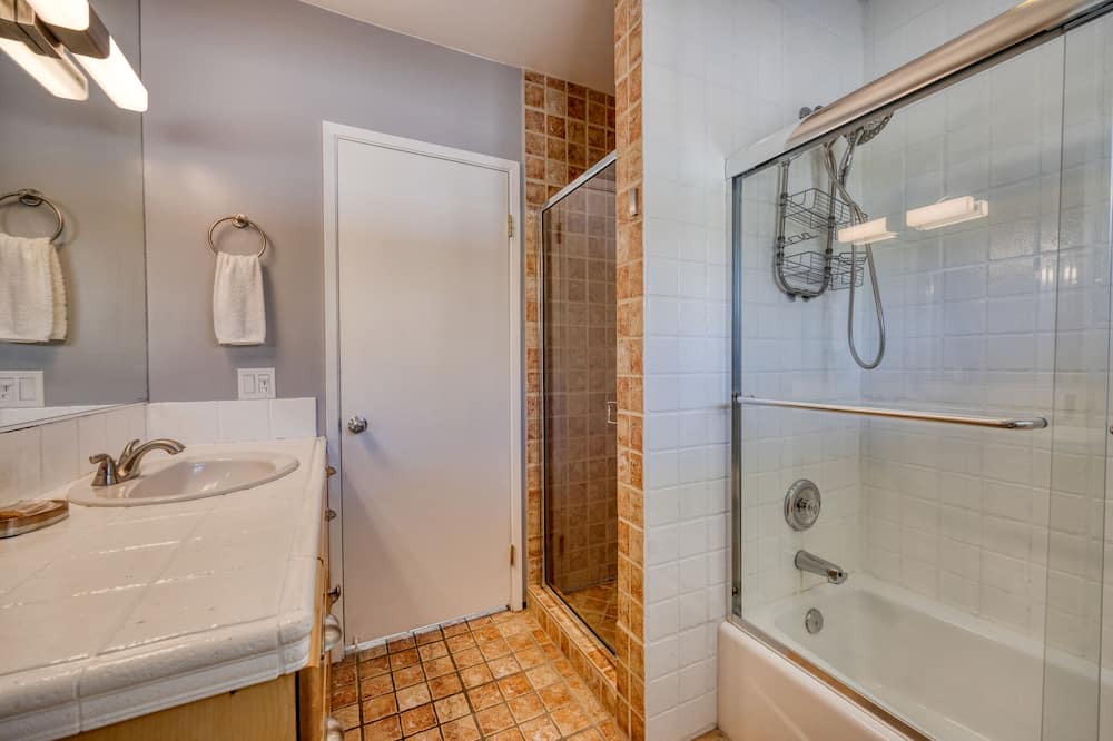 Photo of Bathroom in Warm Sands