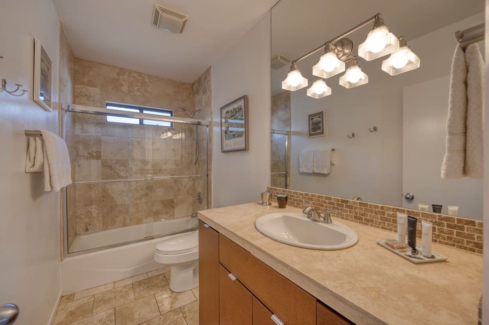 Photo of Bathroom in Warm Sands