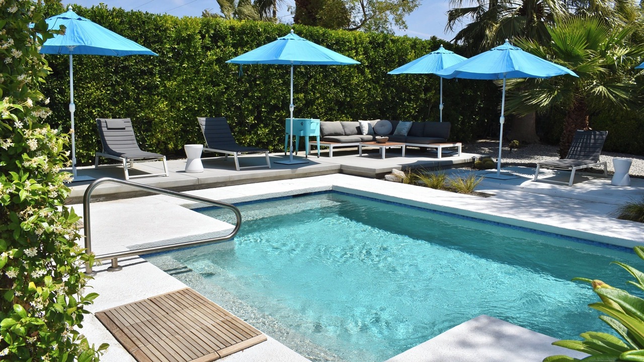 Photo of Outdoor in Racquet Club Estates