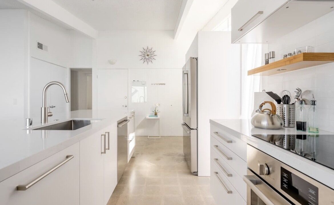 Photo of Kitchen in Racquet Club Estates