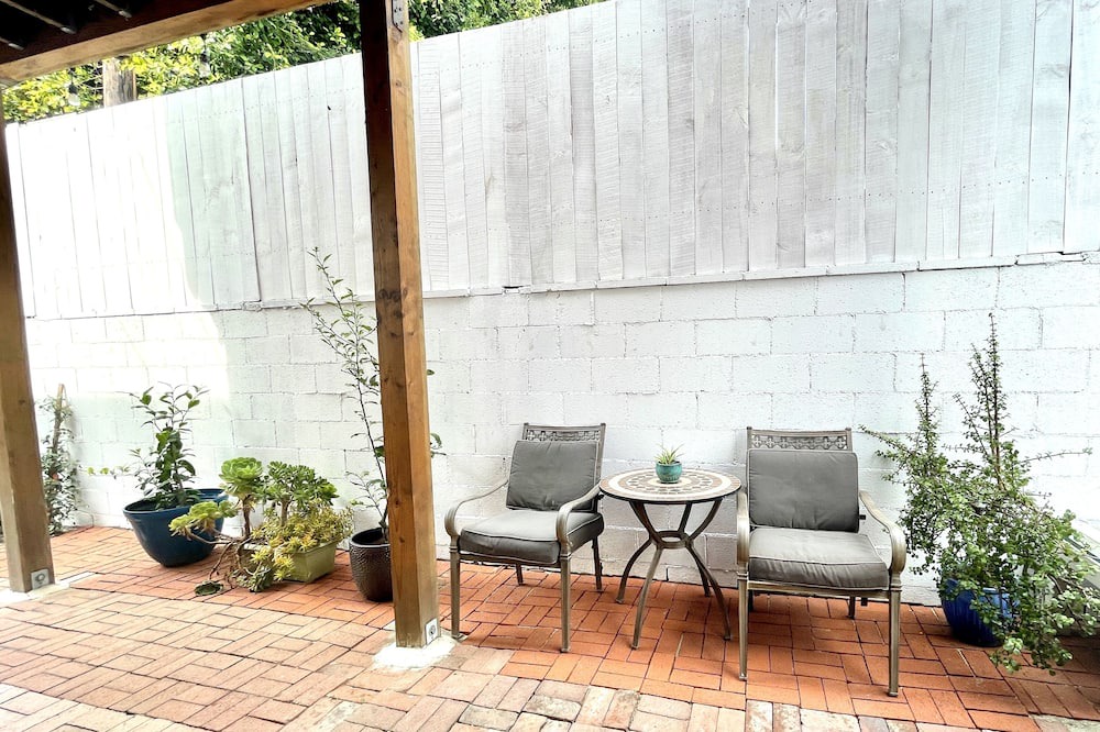 Photo of Patio Balcony in Culver - West