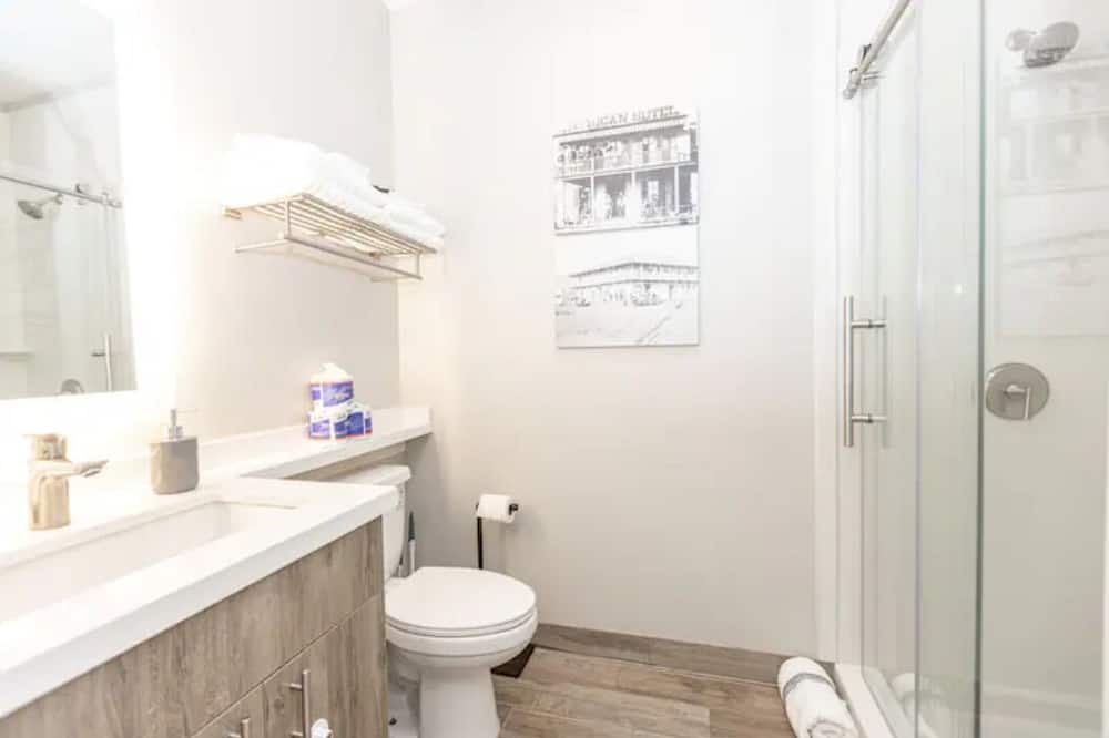 Photo of Bathroom in Mission Hills