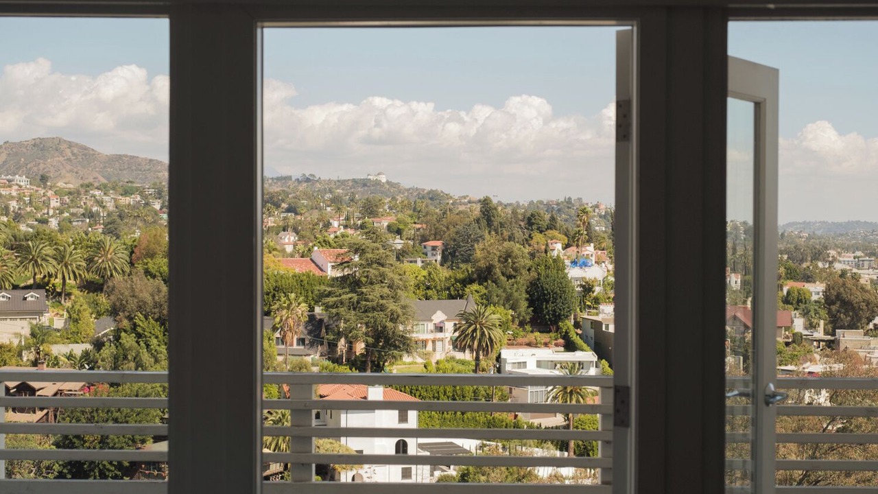 Photo of Others in Hollywood Heights