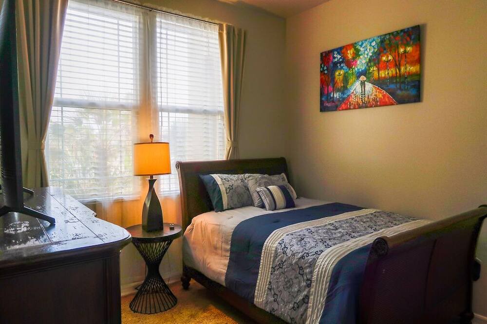 Photo of Bedroom in Indio