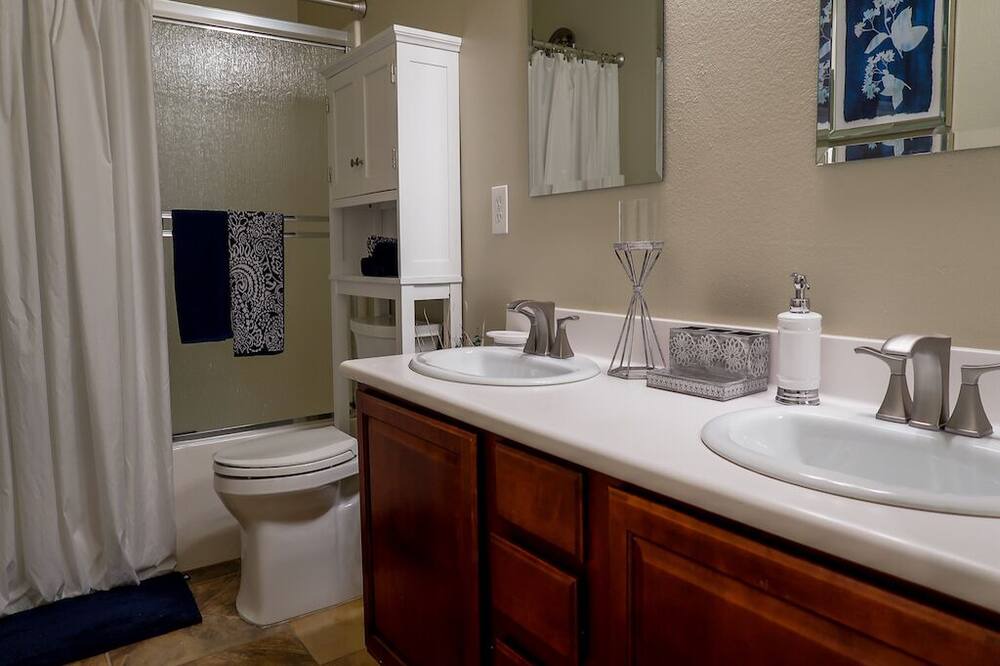 Photo of Bathroom in Indio