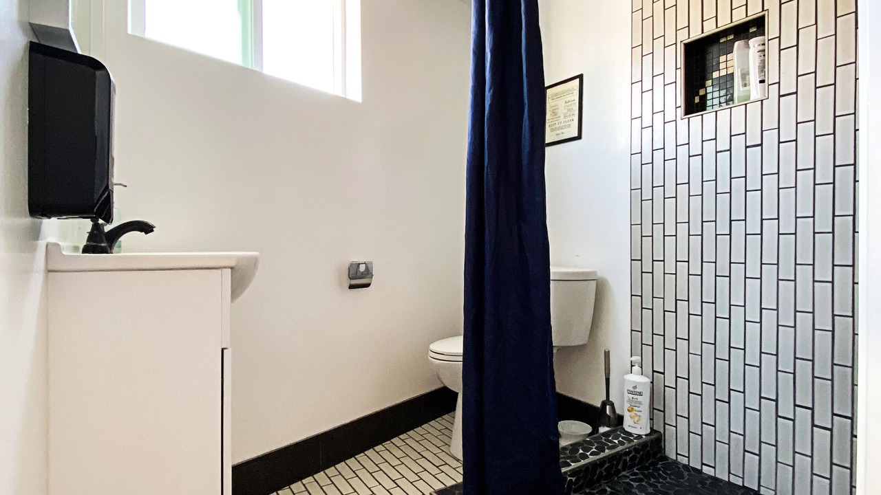 Photo of Bathroom in Wilshire