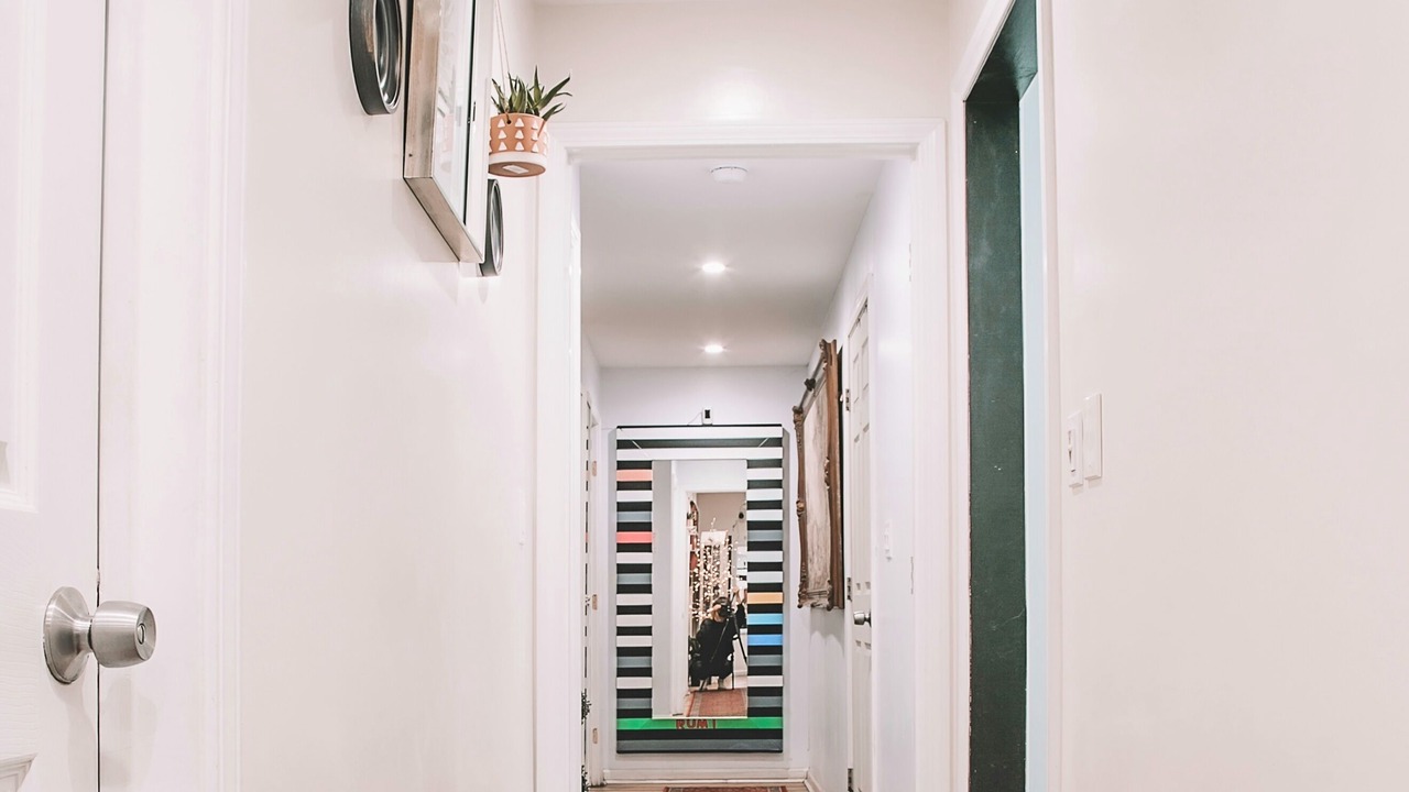Photo of Livingroom in Wilshire
