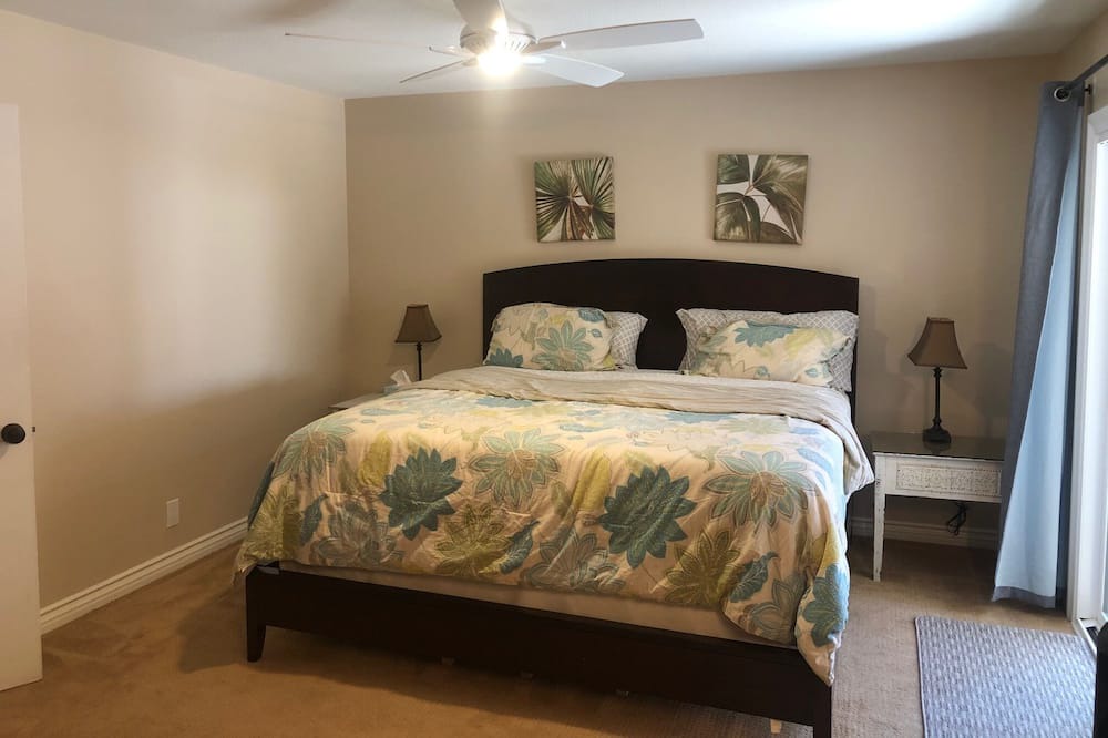 Photo of Bedroom in Fountain Valley