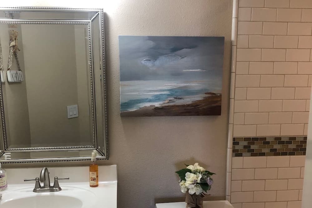 Photo of Bathroom in Fountain Valley