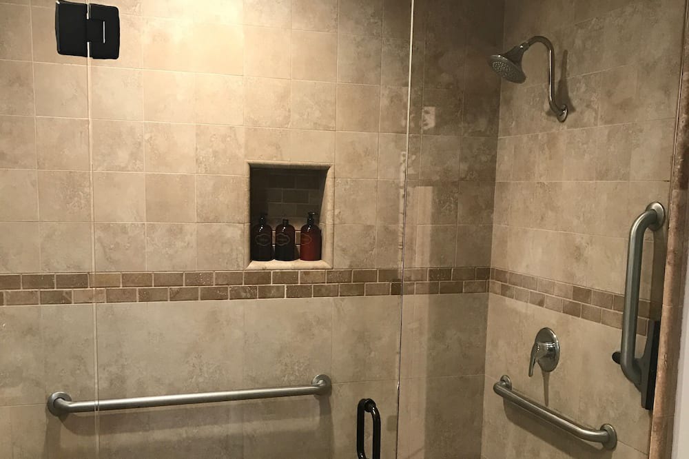Photo of Bathroom in Midway City