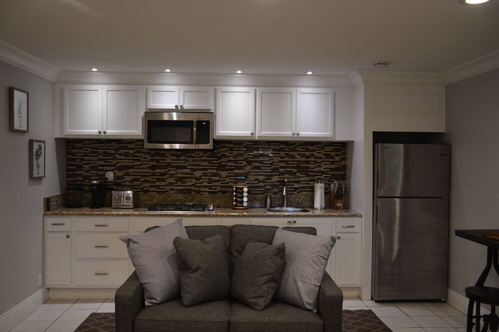 Photo of Kitchen in Midway City