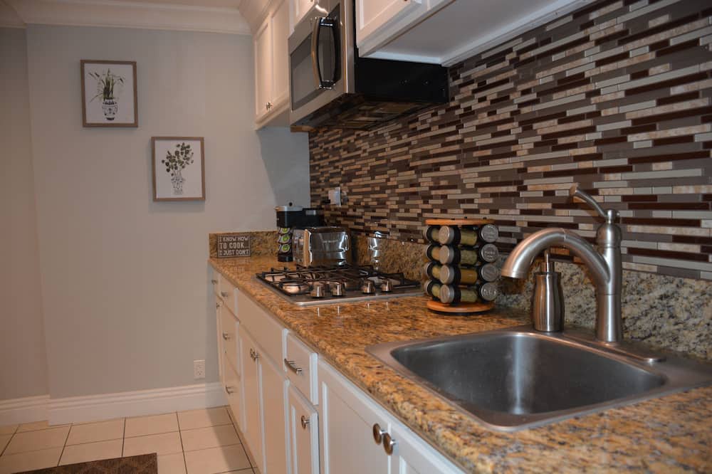 Photo of Kitchen in Midway City