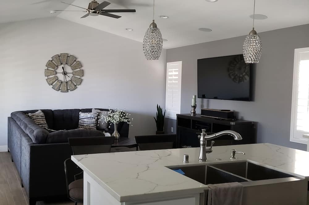 Photo of Livingroom in Rancho Cucamonga