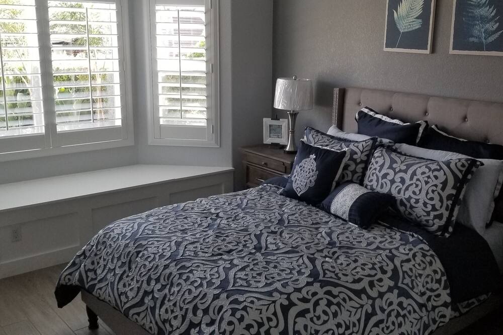 Photo of Bedroom in Rancho Cucamonga