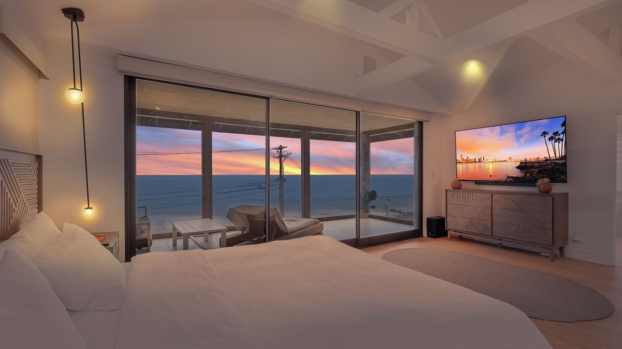 Photo of Bedroom in Eastern Malibu