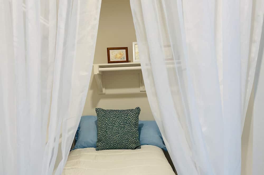 Photo of Bedroom in Oxnard