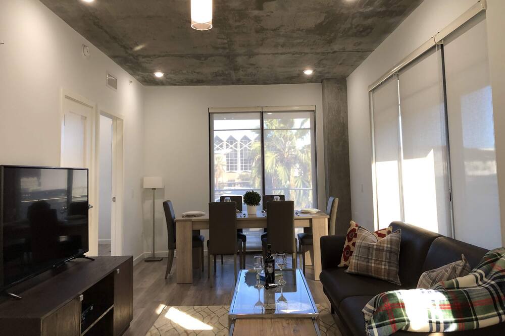 Photo of Livingroom in Downtown