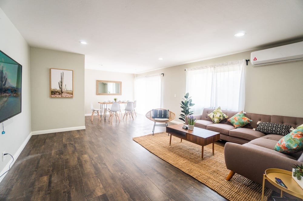 Photo of Livingroom in Rowland Heights
