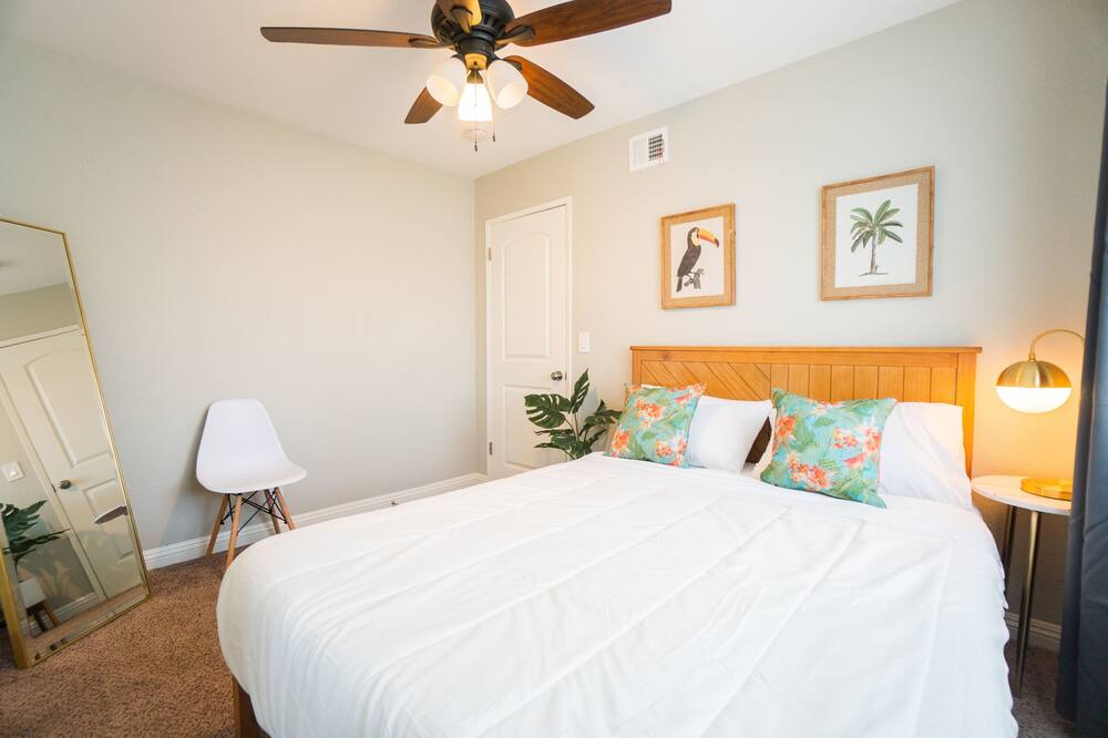 Photo of Bedroom in Rowland Heights