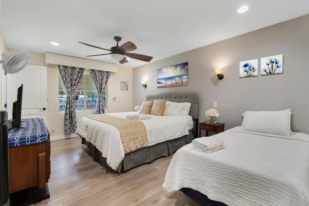 Photo of Bedroom in Bay Park