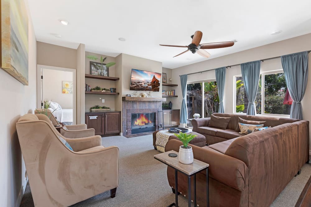 Photo of Bedroom in Bay Park
