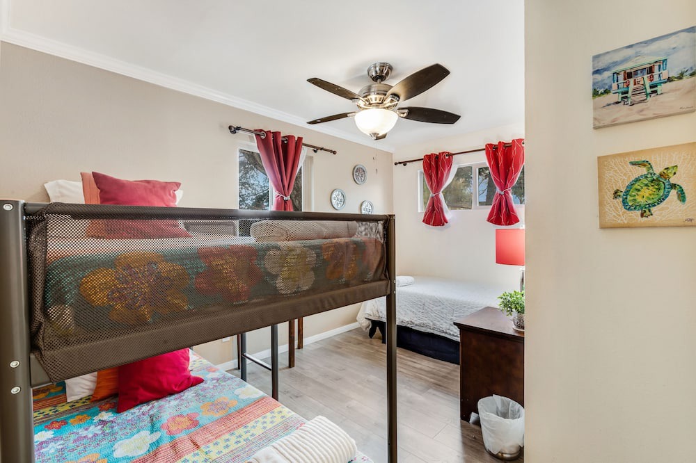 Photo of Bedroom in Bay Park