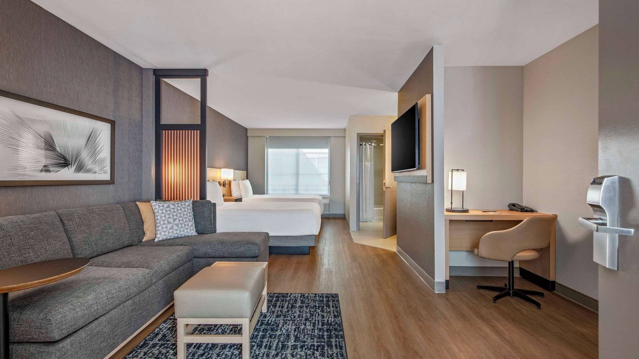 Photo of Bedroom in Downtown Riverside