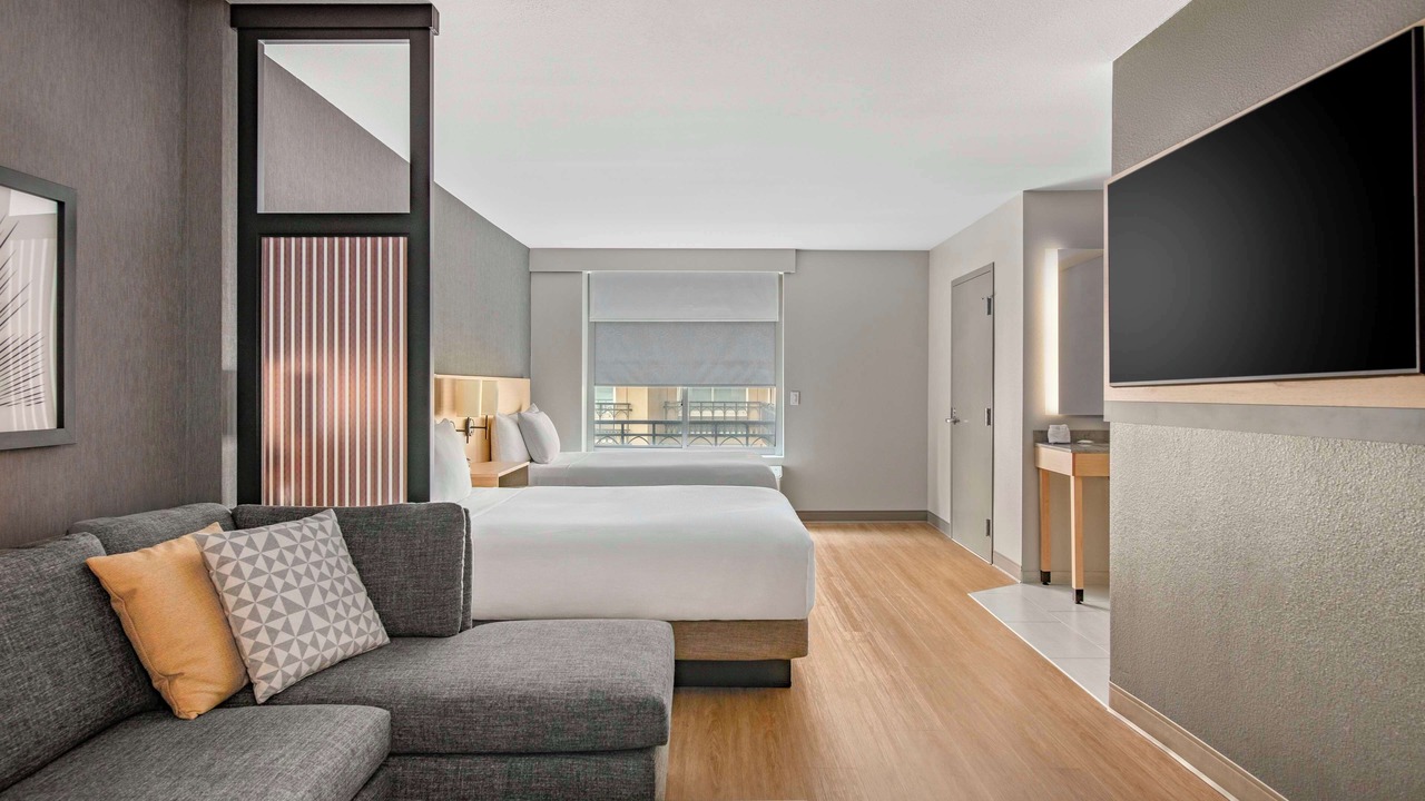 Photo of Bedroom in Downtown Riverside