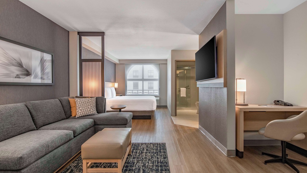 Photo of Bedroom in Downtown Riverside