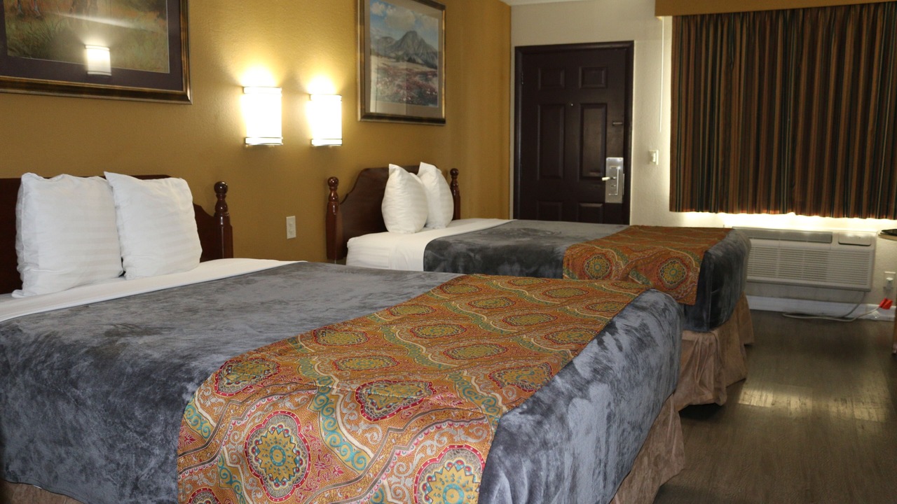 Photo of Bedroom in Barstow