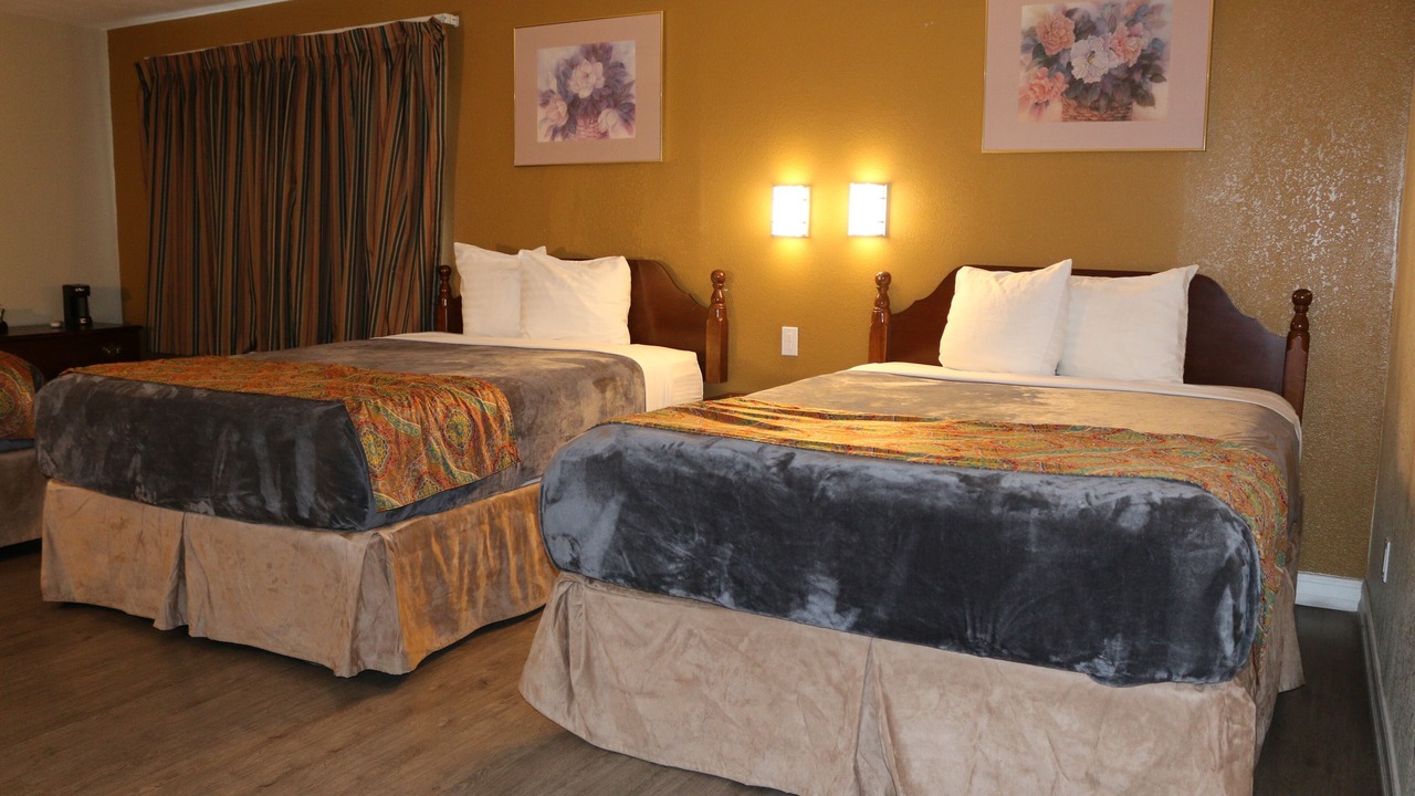 Photo of Bedroom in Barstow