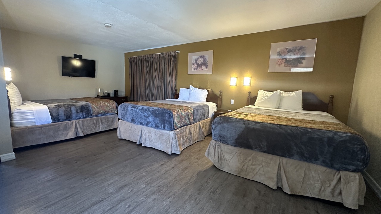 Photo of Bedroom in Barstow