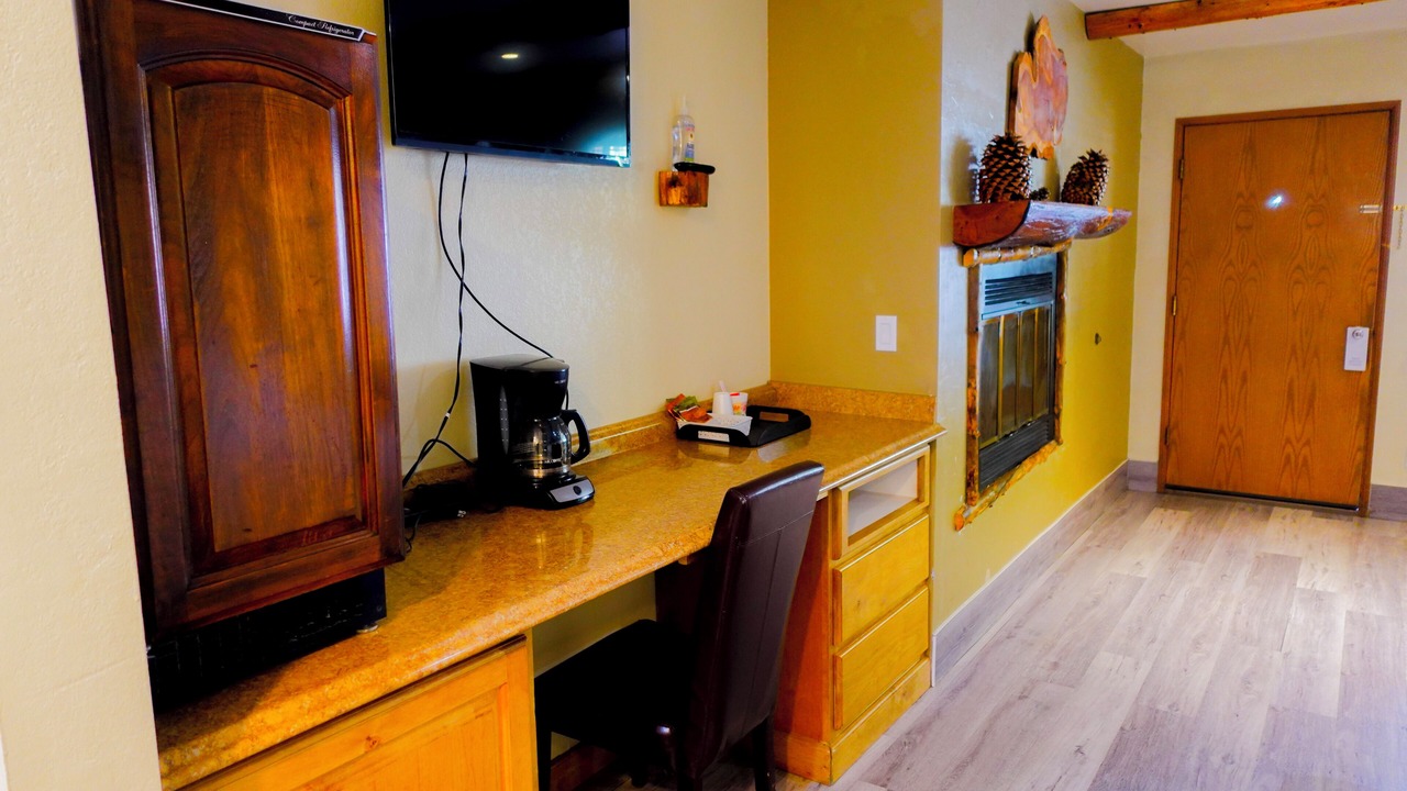 Photo of Bedroom in Crestline