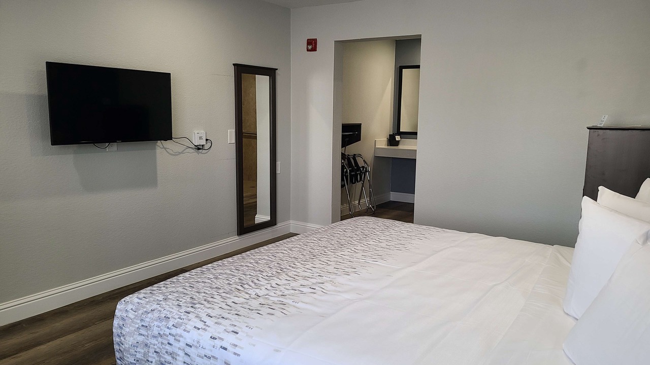 Photo of Bedroom in Chowchilla