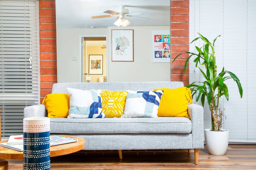 Photo of Livingroom in Fountain Valley